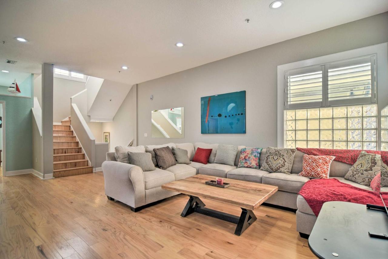 Coastal Sea Side Townhome - Walk To Beach! Clearwater Beach Buitenkant foto