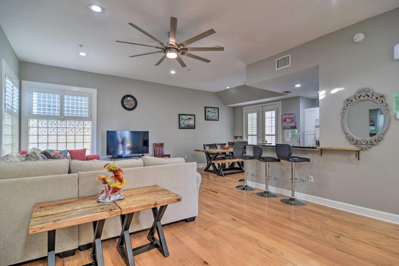 Coastal Sea Side Townhome - Walk To Beach! Clearwater Beach Buitenkant foto